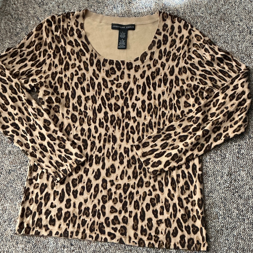 Josephine Chaus round scoop neck top